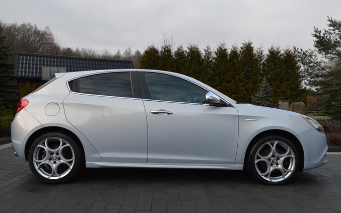 Alfa Romeo Giulietta cena 31900 przebieg: 234321, rok produkcji 2015 z Radzyń Podlaski małe 781